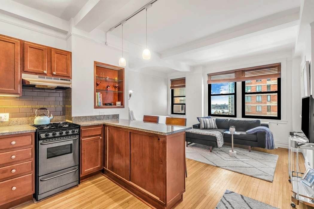 457 West 57th Street, Unit 1616