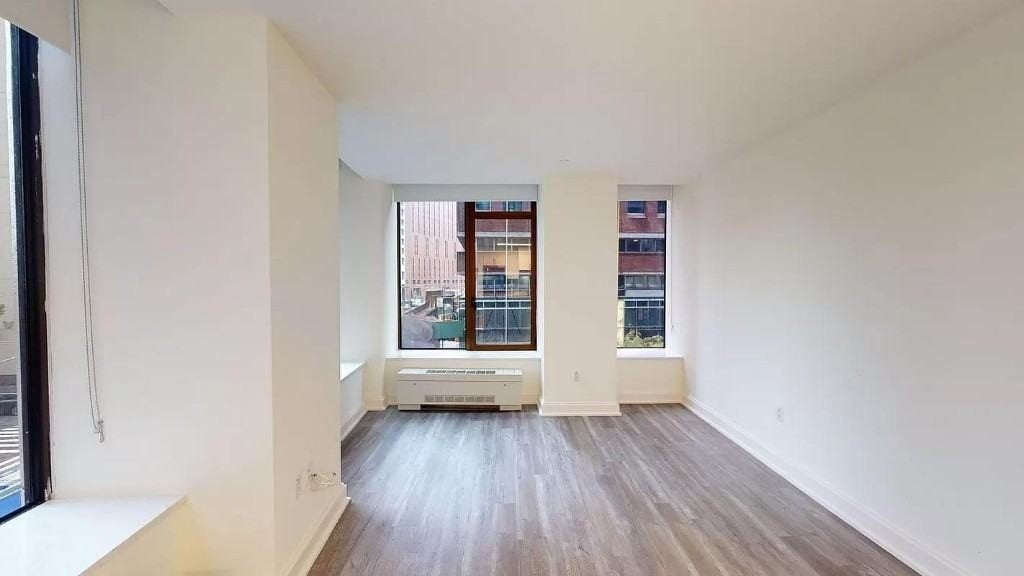 10 Hanover Square, Unit 2A