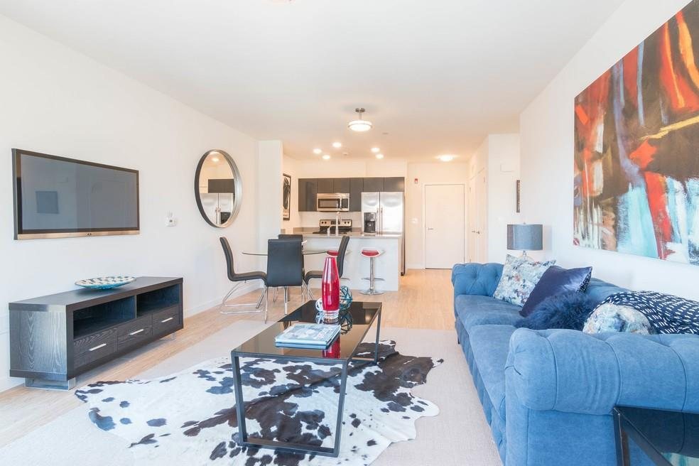 120 North Pearl Street, Unit 201 — photo 4