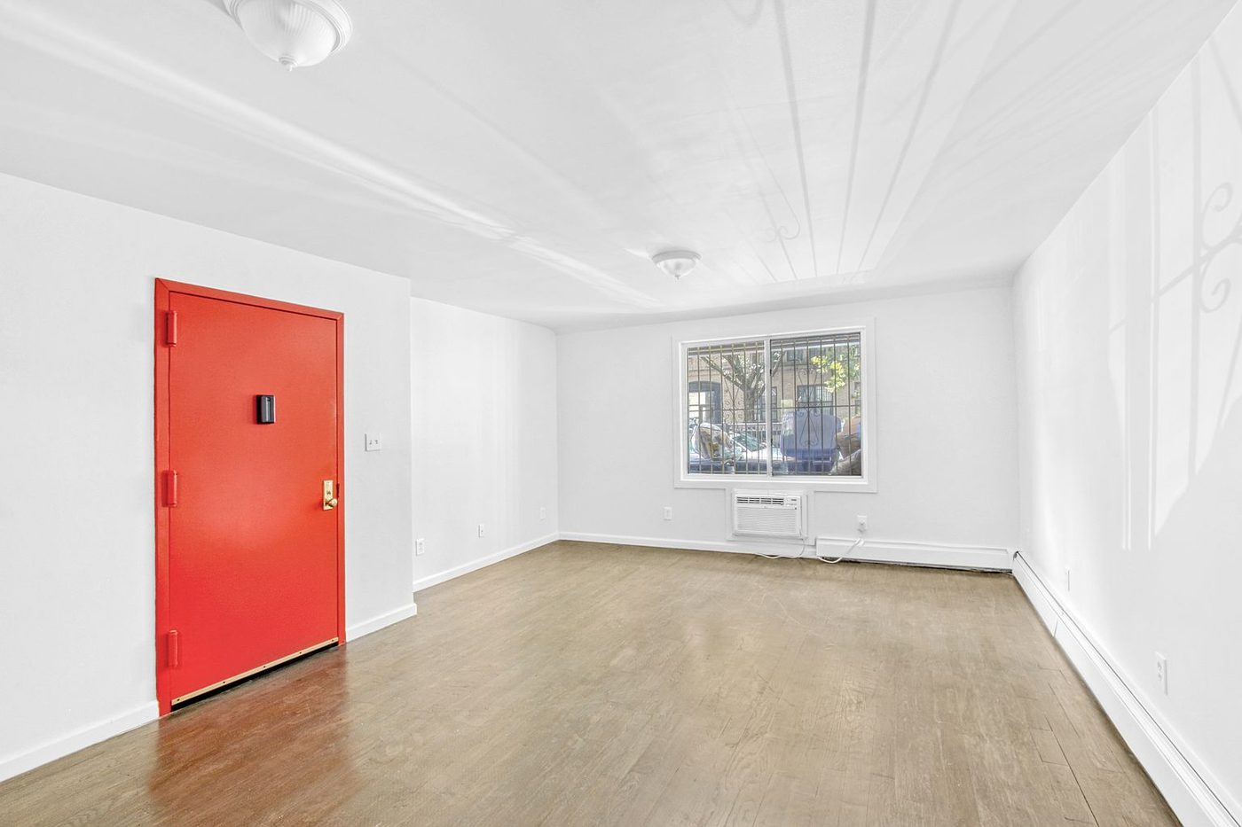 171 Monroe Street — photo 1