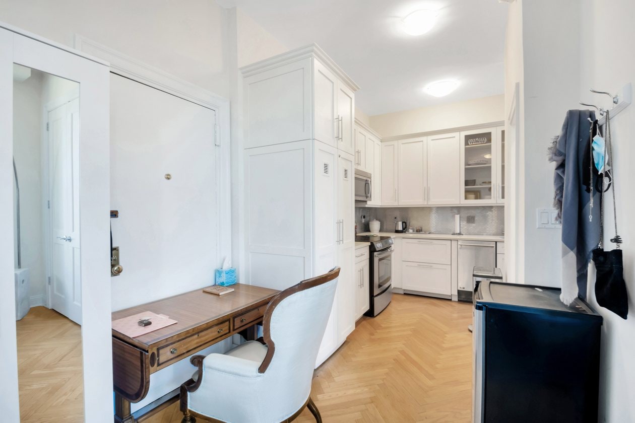 225 West 86th Street, Unit 815A — photo 3