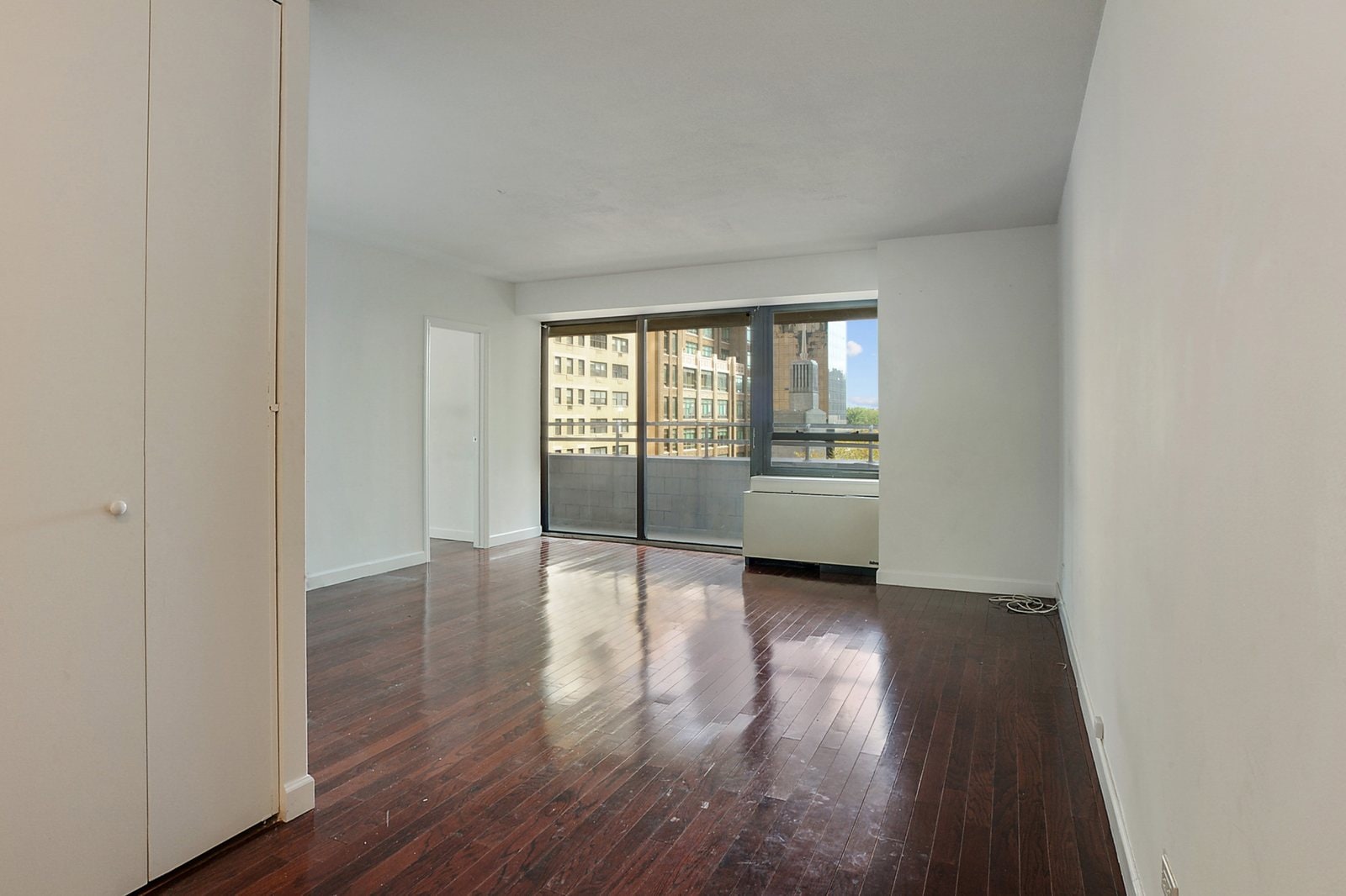 240 East 47th Street, Unit 6D — photo 4