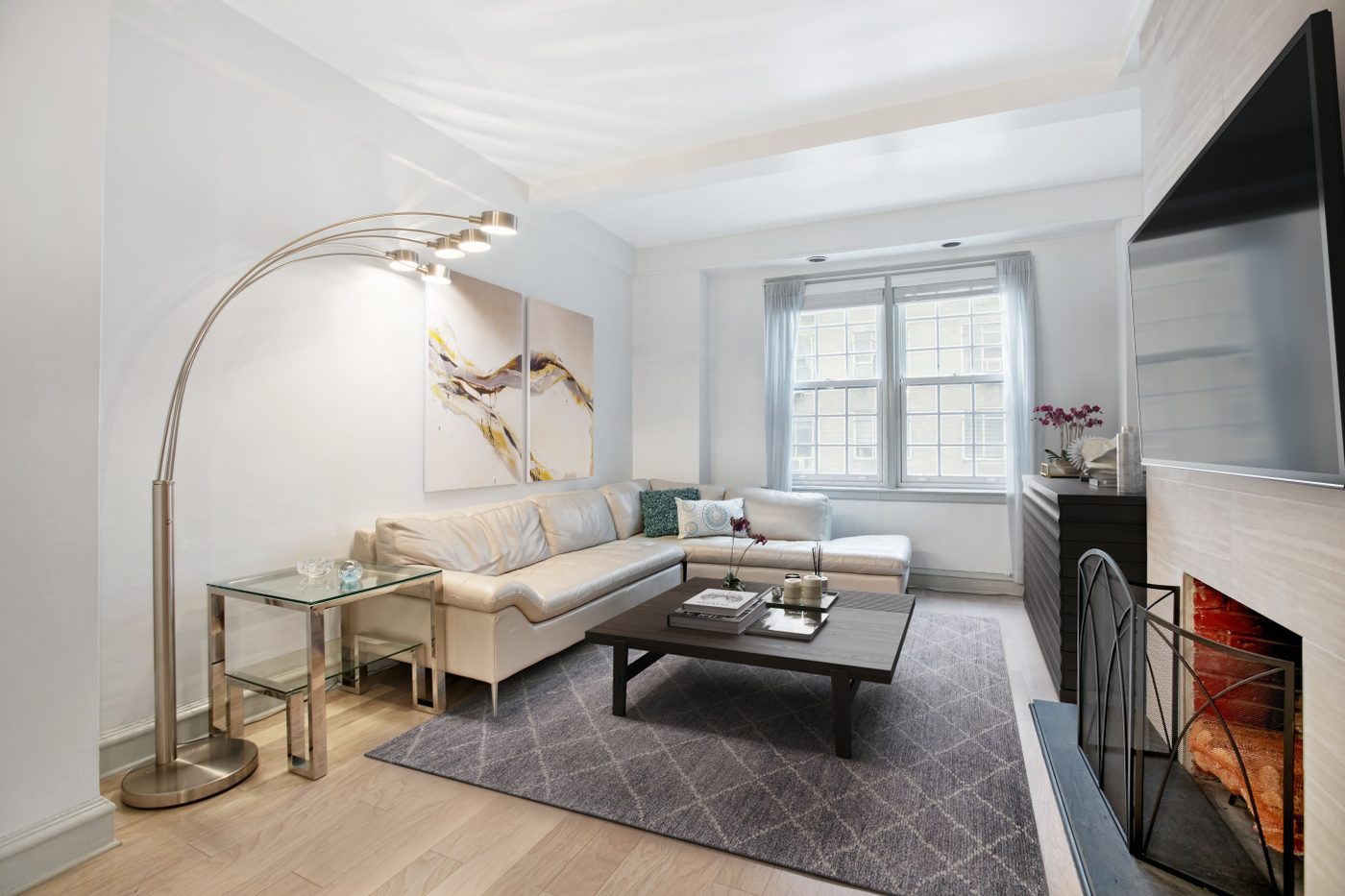 27 West 55th Street, Unit 52 — photo 1