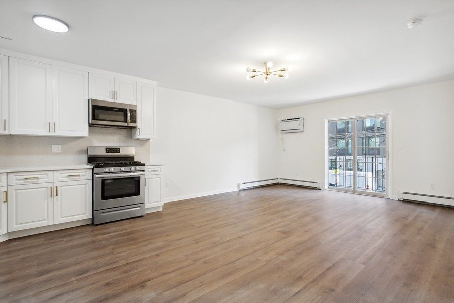 2015 Arthur Avenue, Unit 2 — photo 2