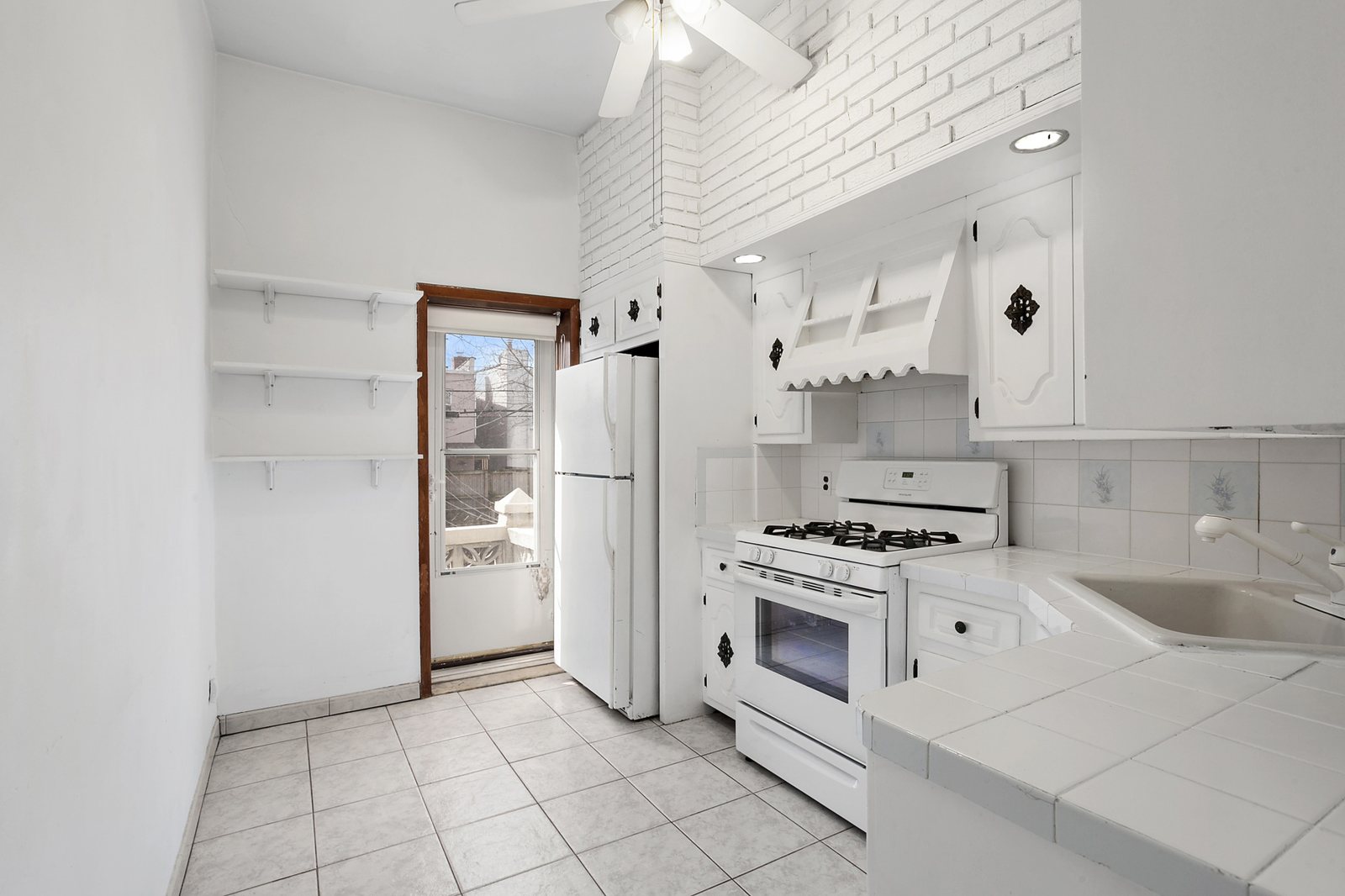 14 Sherman Street, Unit 2 — photo 4
