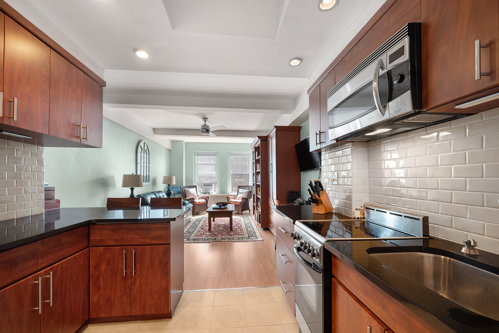 310 Riverside Drive, Unit 709 — photo 6